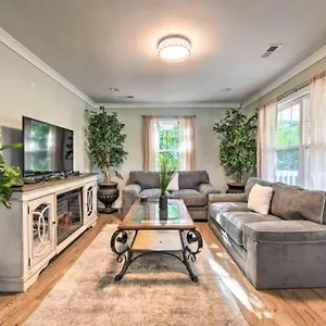 Spruce Homestay Charlotte