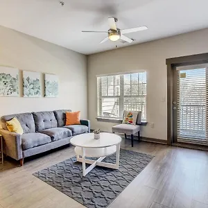 Frontdesk Cedar Flats Apts Uptown Apartment Charlotte